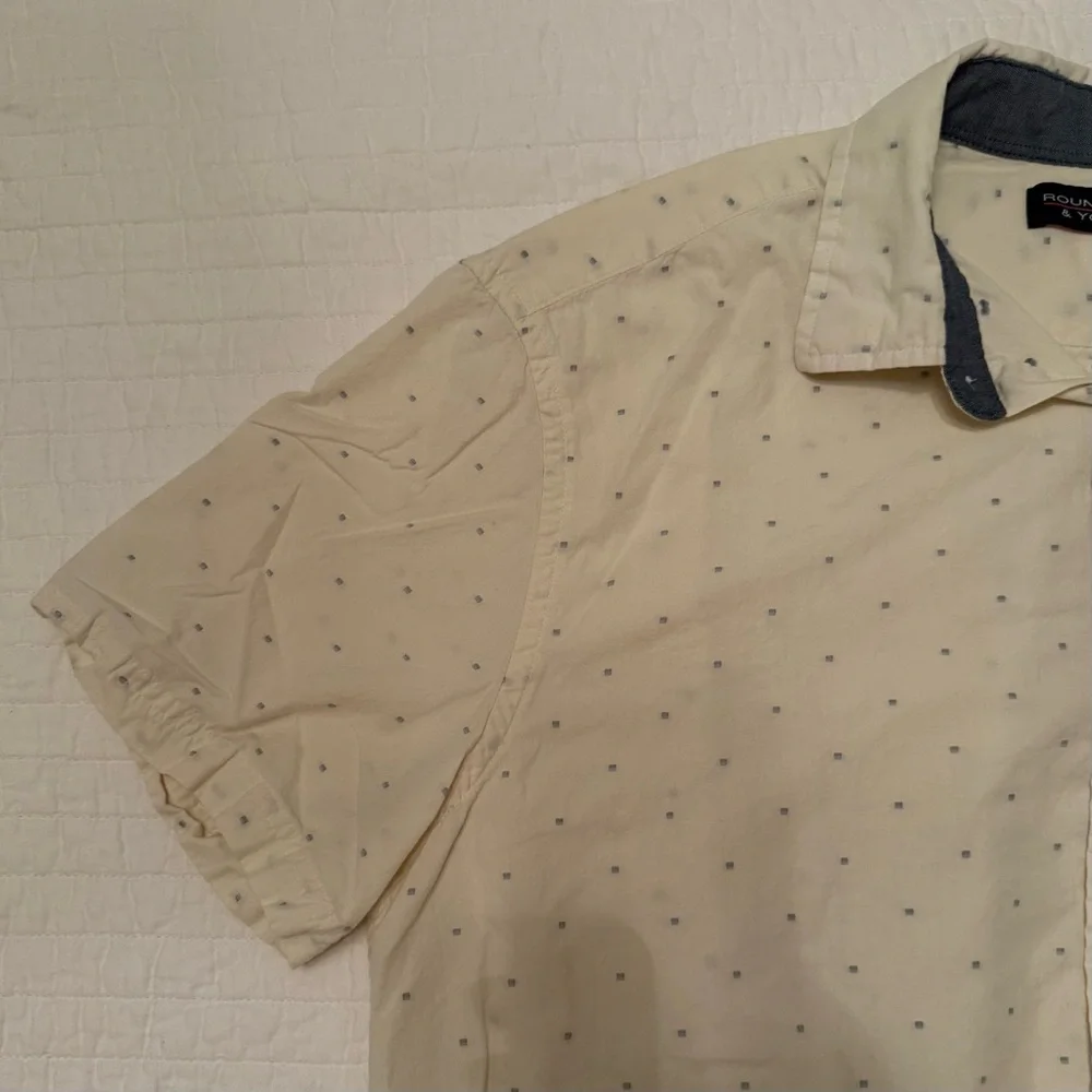 Roundtree & Yorke White-Toned Button Down Shirt Size Large Coastal Beach